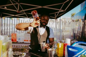 Bar tender
